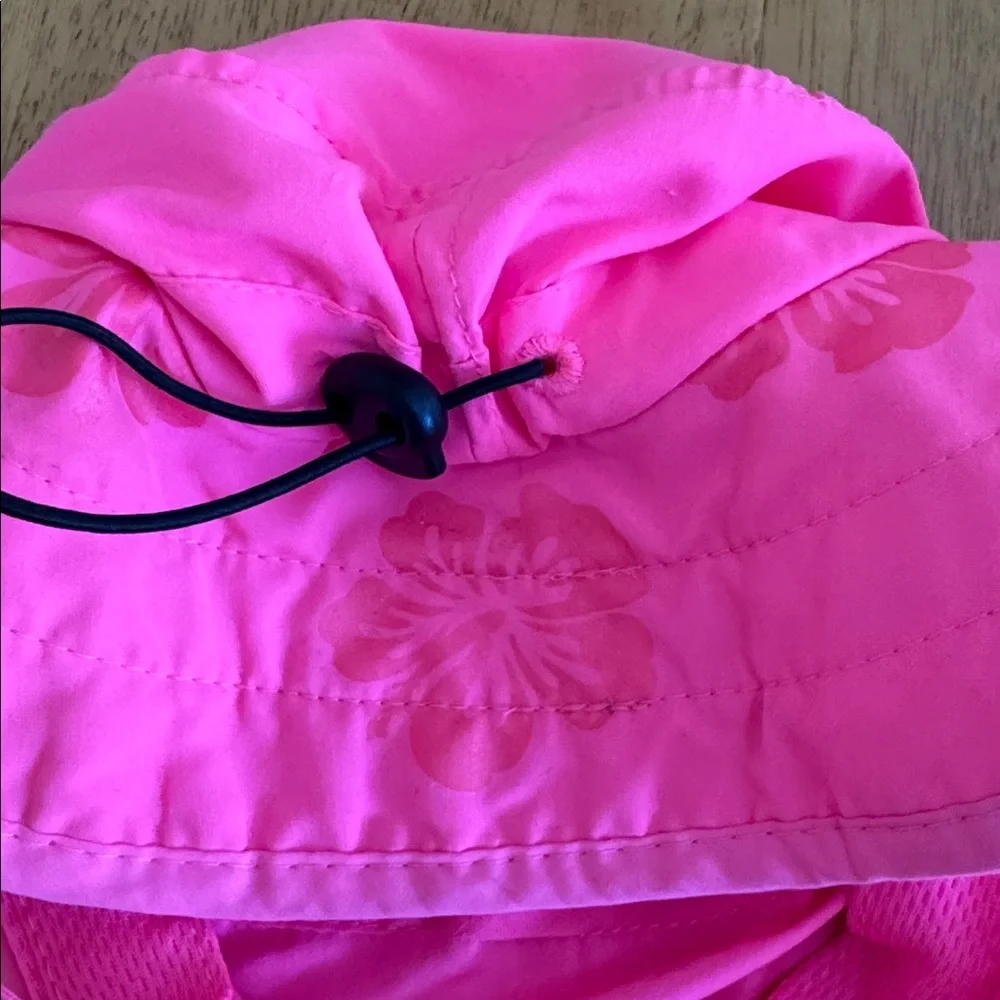 NWOT Girl's UPF 50+ Safari Sun Hat Child size 50-54 cm Adjustable Cord Vents